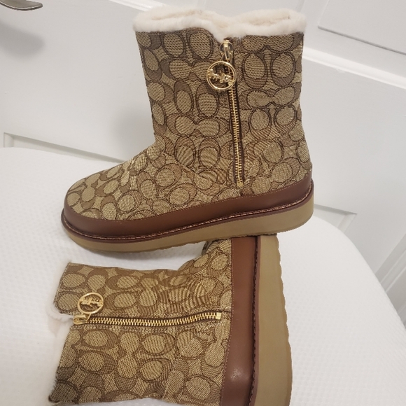 NIB Coach Brown Jacquard Winter Fur Lined Boots Size 9.5, Retail $278.00 - Picture 4 of 15